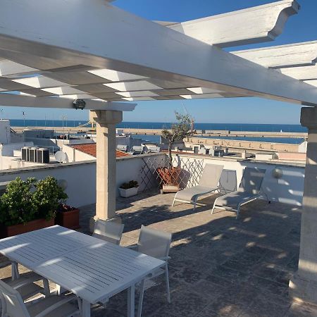 Palazzo Dei Gesuiti Appartamento Con Terrazza Privata Monopoli Exterior foto